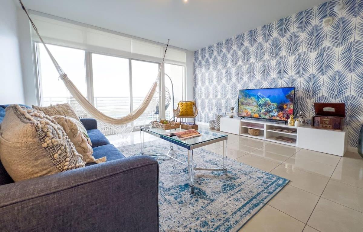 Palm Place Heart Of Miami With Parking Pool And Gym Bagian luar foto