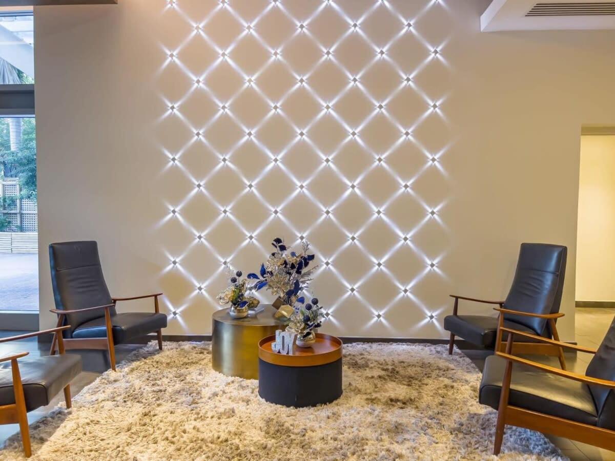 Palm Place Heart Of Miami With Parking Pool And Gym Bagian luar foto